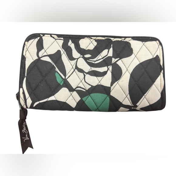 Vera Bradley Black and Green Quilted Wallet - Picture 3 of 5